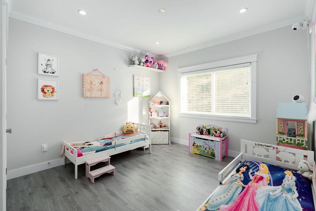 Garage Interior Photo of 25540 Godwin Drive, Maple Ridge, BC