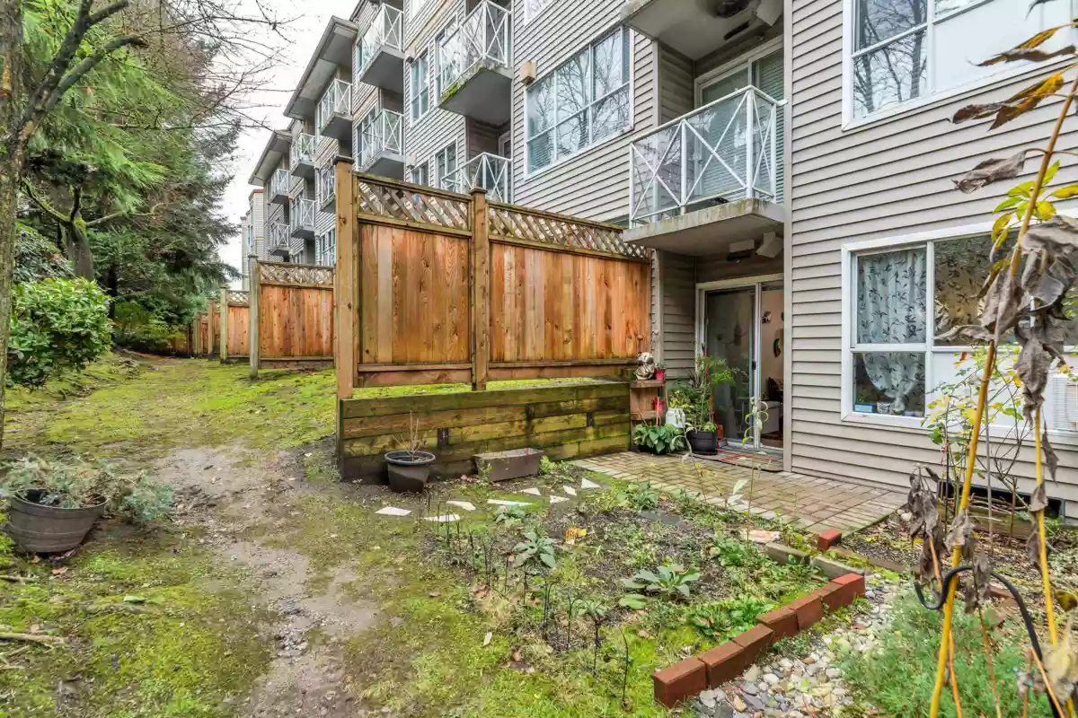 Entry Foyer Photo of 311 528 Rochester Avenue, Coquitlam, BC