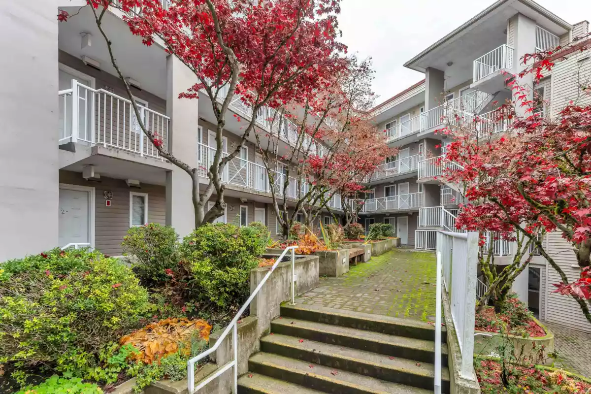 Outdoor Patio Photo of 311 528 Rochester Avenue, Coquitlam, BC