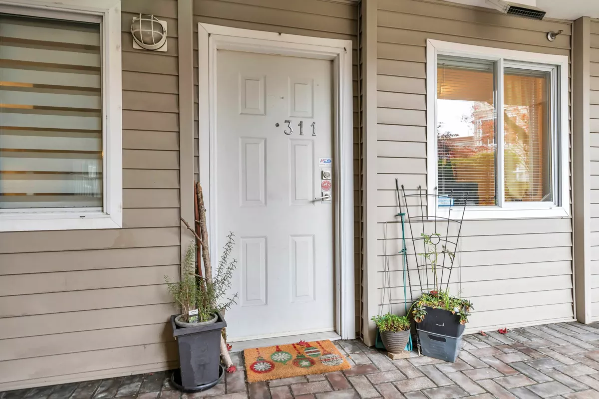 Staircase Photo of 311 528 Rochester Avenue, Coquitlam, BC