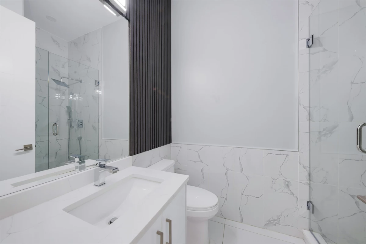 Entry Foyer Photo of 8665 154a Street, Surrey, BC