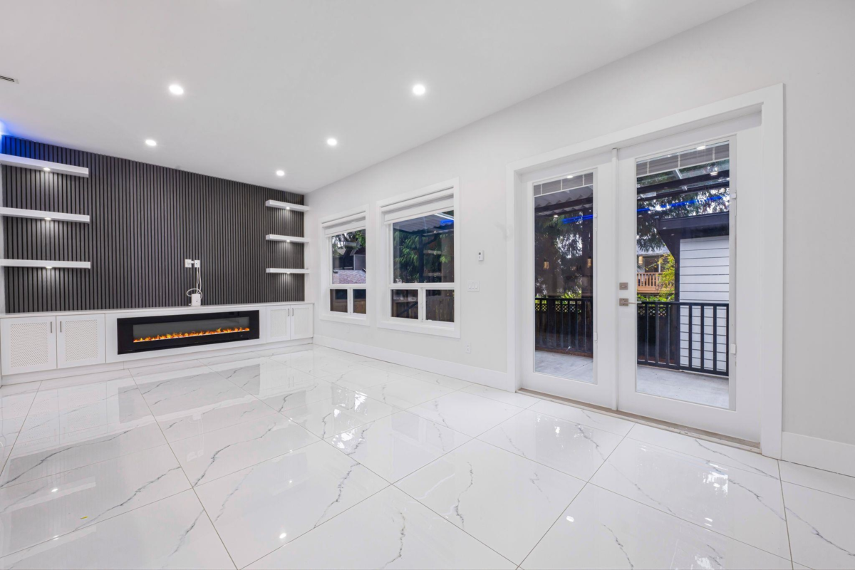 Guest Bathroom Photo of 8665 154a Street, Surrey, BC