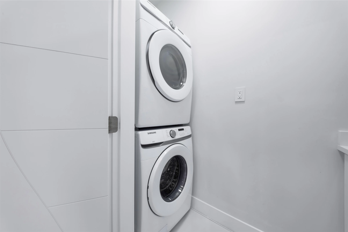 Hallway Photo of 8665 154a Street, Surrey, BC