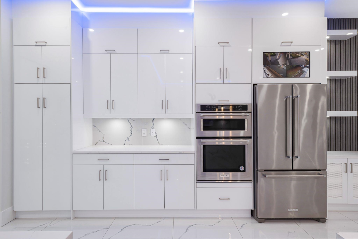 Walk-In Closet Photo of 8665 154a Street, Surrey, BC