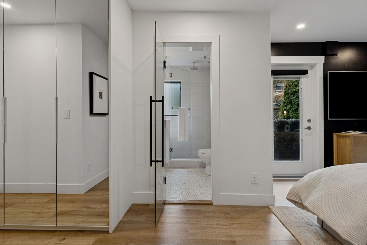 Backyard Photo of 104 2119 Yew Street, Vancouver, BC