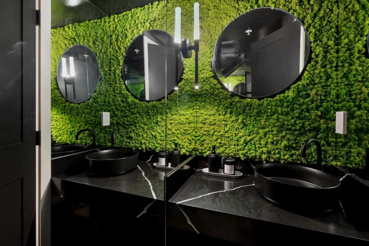 Basement Recreation Room Photo of 104 2119 Yew Street, Vancouver, BC