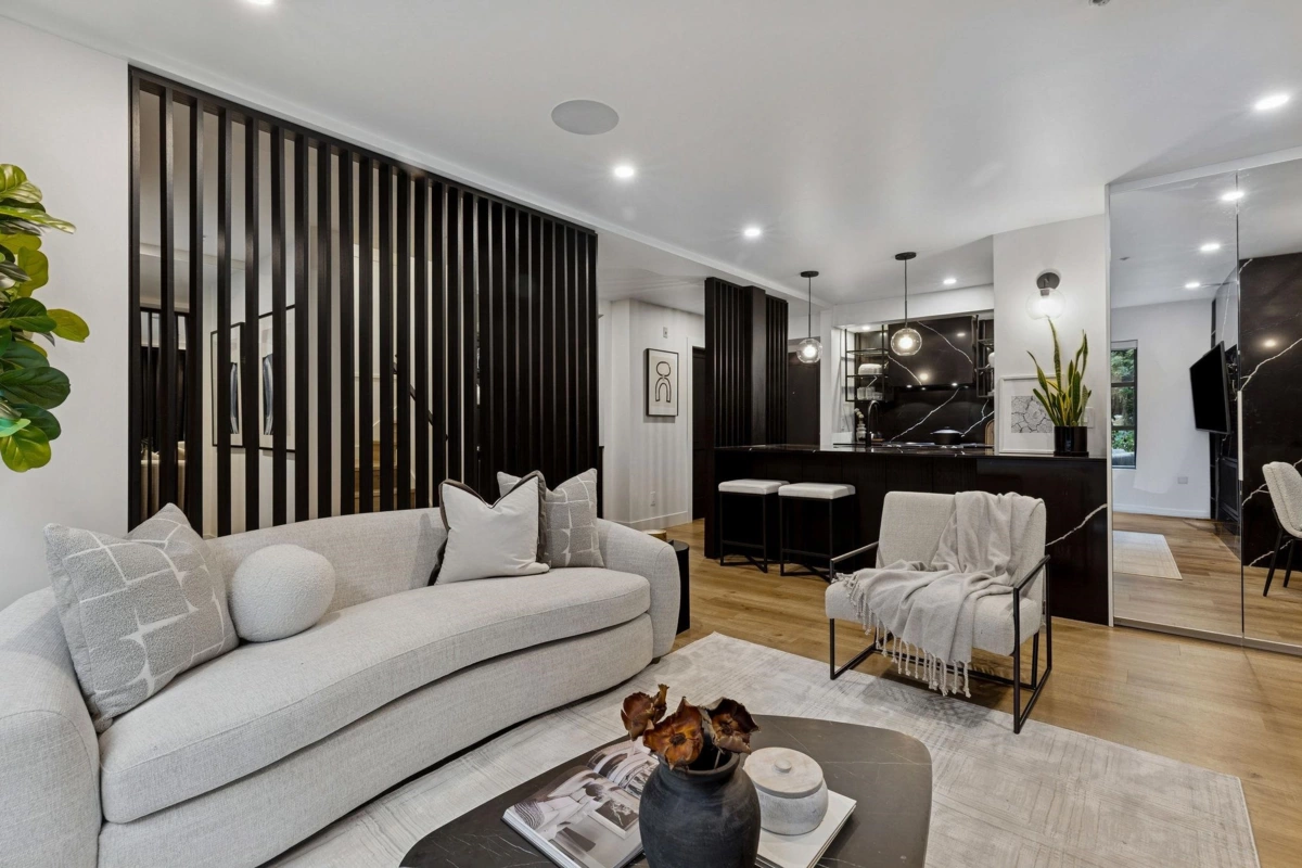 Dining Area Photo of 104 2119 Yew Street, Vancouver, BC