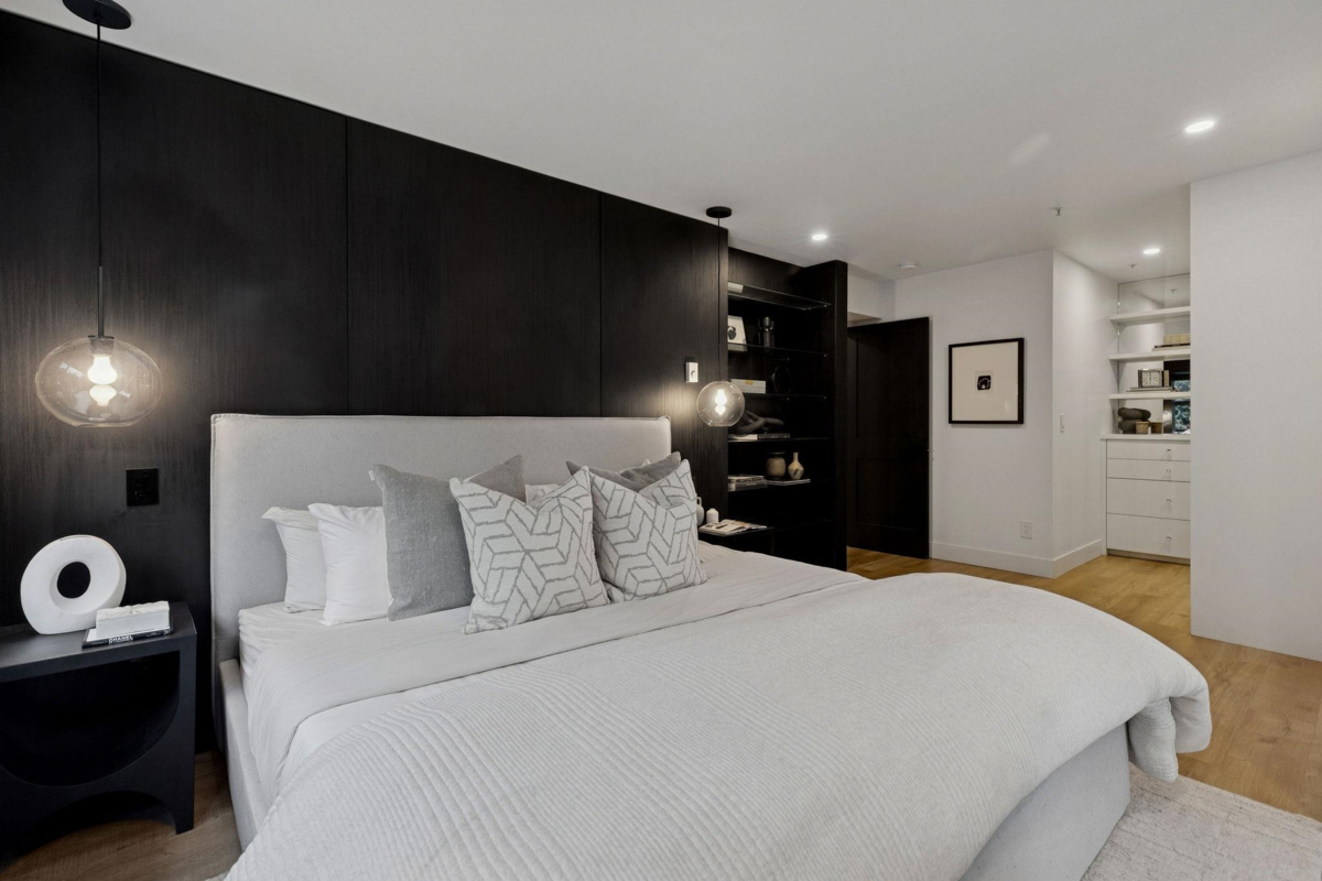 Swimming Pool Photo of 104 2119 Yew Street, Vancouver, BC