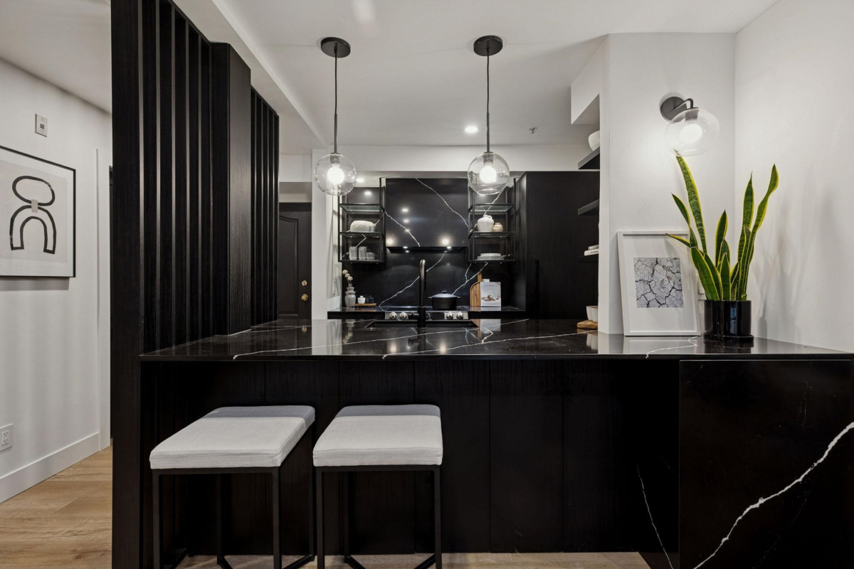 Walk-In Closet Photo of 104 2119 Yew Street, Vancouver, BC