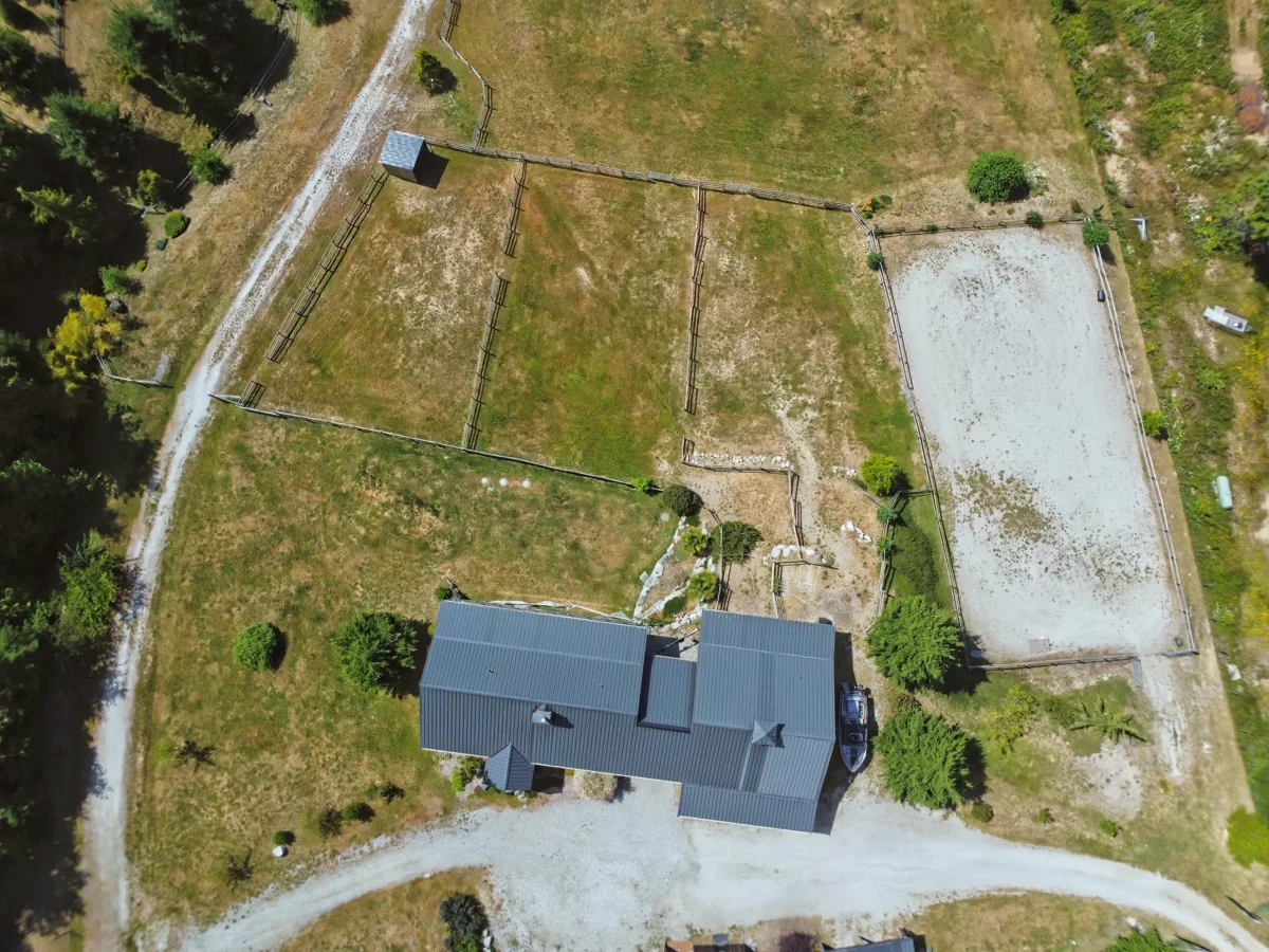 Living Room Photo of 2247 Pixton Road, Roberts Creek, BC