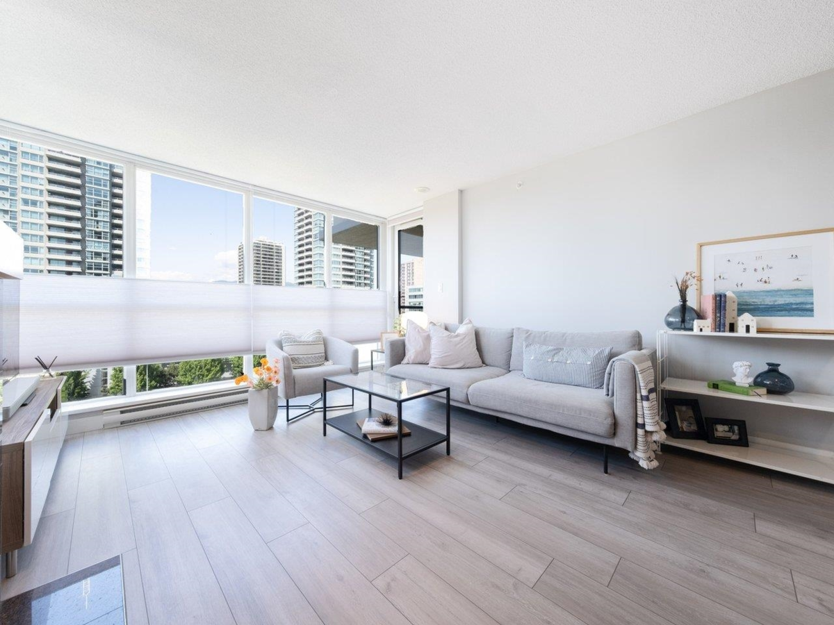 Family Room Photo of 1005 2088 Madison Avenue, Burnaby, BC