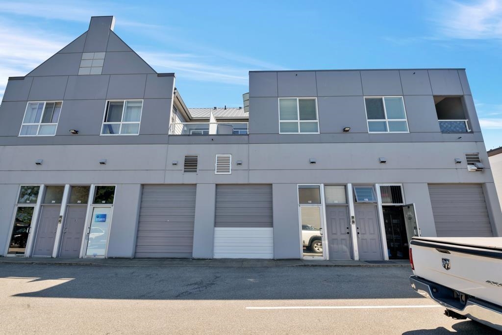 Dining Area Photo of 201 19897 56 Avenue, Langley, BC
