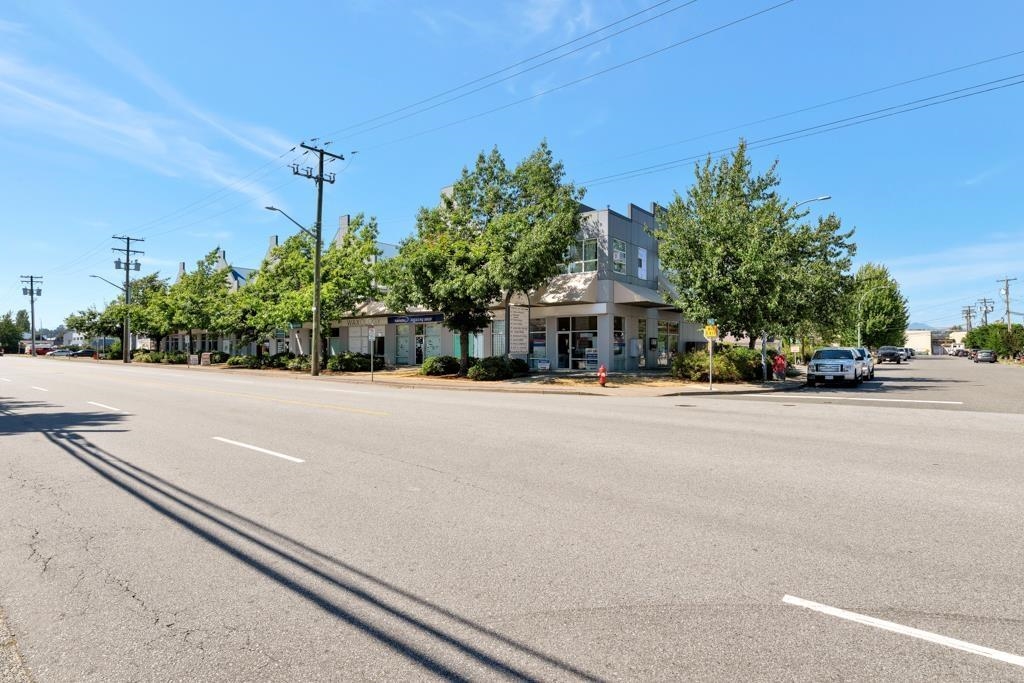 Exterior Rear Photo of 201 19897 56 Avenue, Langley, BC
