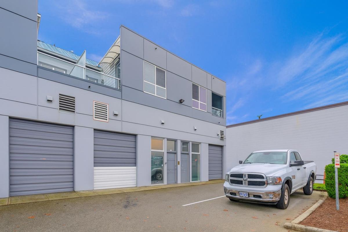 Kitchen Photo of 201 19897 56 Avenue, Langley, BC
