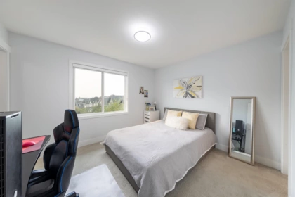 Basement Recreation Room Photo of 16586 21 Avenue, Surrey, BC