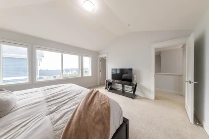 Bedroom 4 Photo of 16586 21 Avenue, Surrey, BC