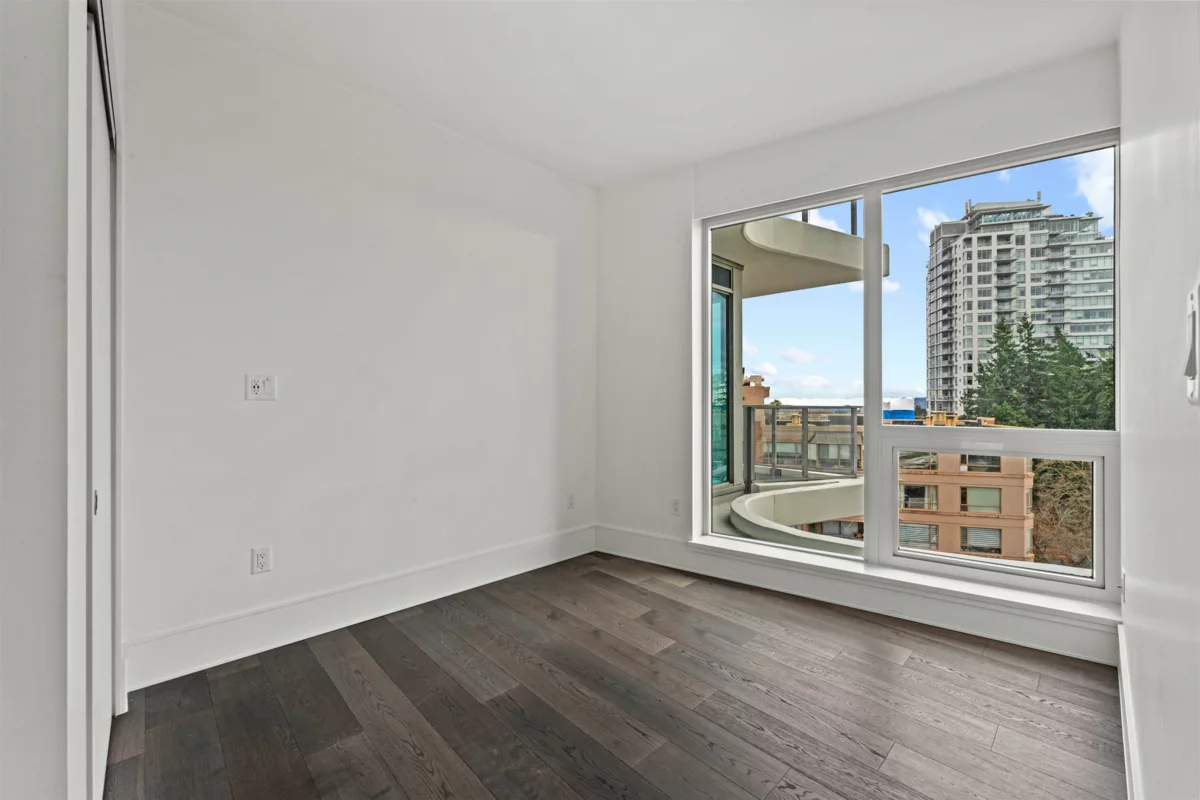Breakfast Nook Photo of 803 1501 Foster Street, White Rock, BC