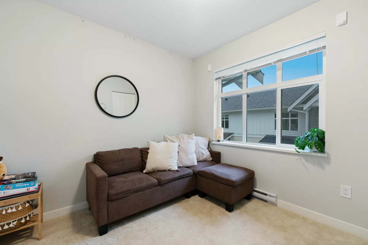 Powder Room Photo of 1904 11295 Pazarena Place, Maple Ridge, BC