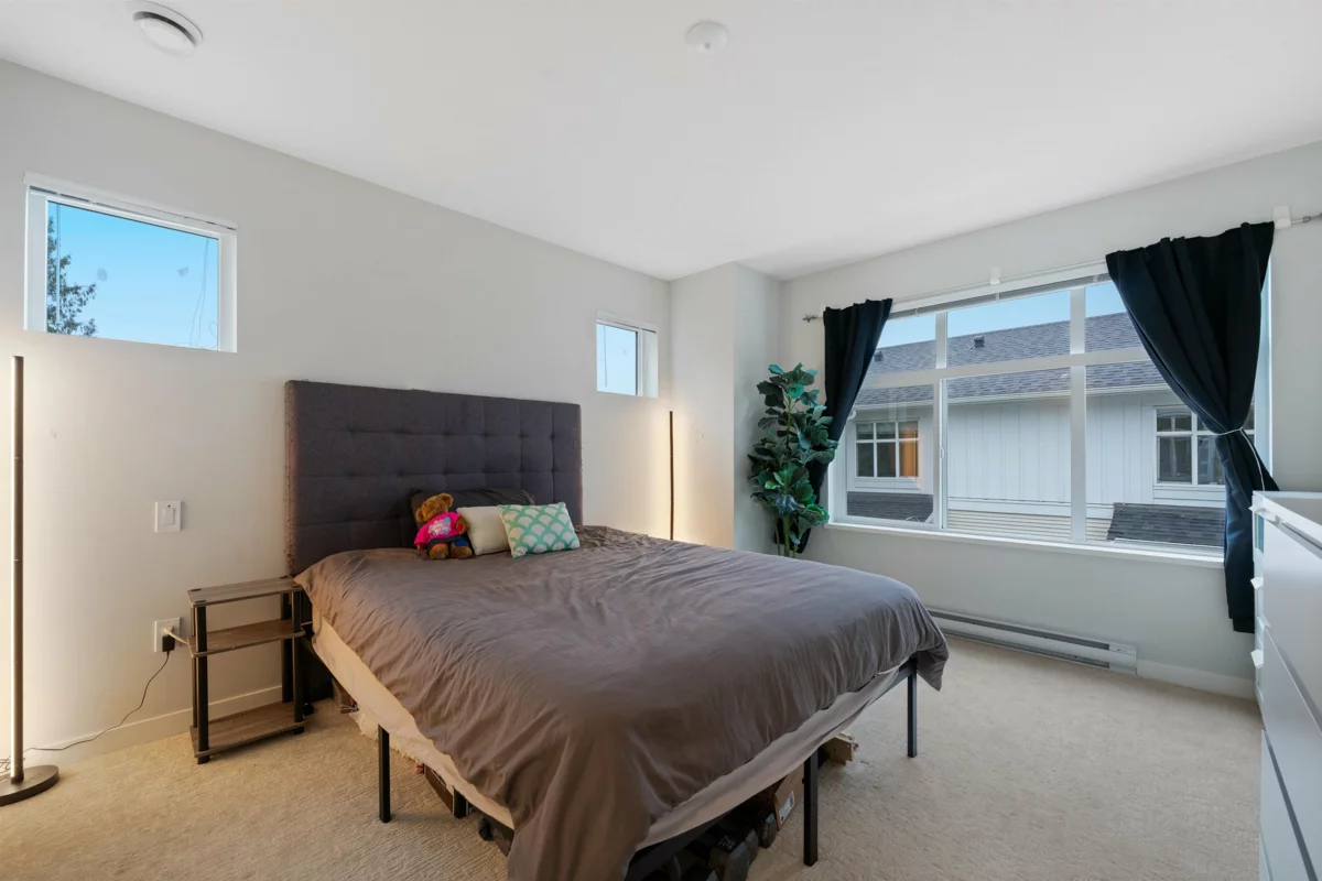 Primary Bathroom Photo of 1904 11295 Pazarena Place, Maple Ridge, BC