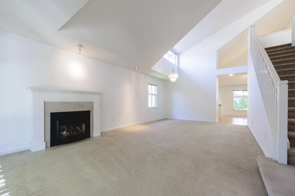 Dining Area Photo of 31 14877 33 Avenue, Surrey, BC