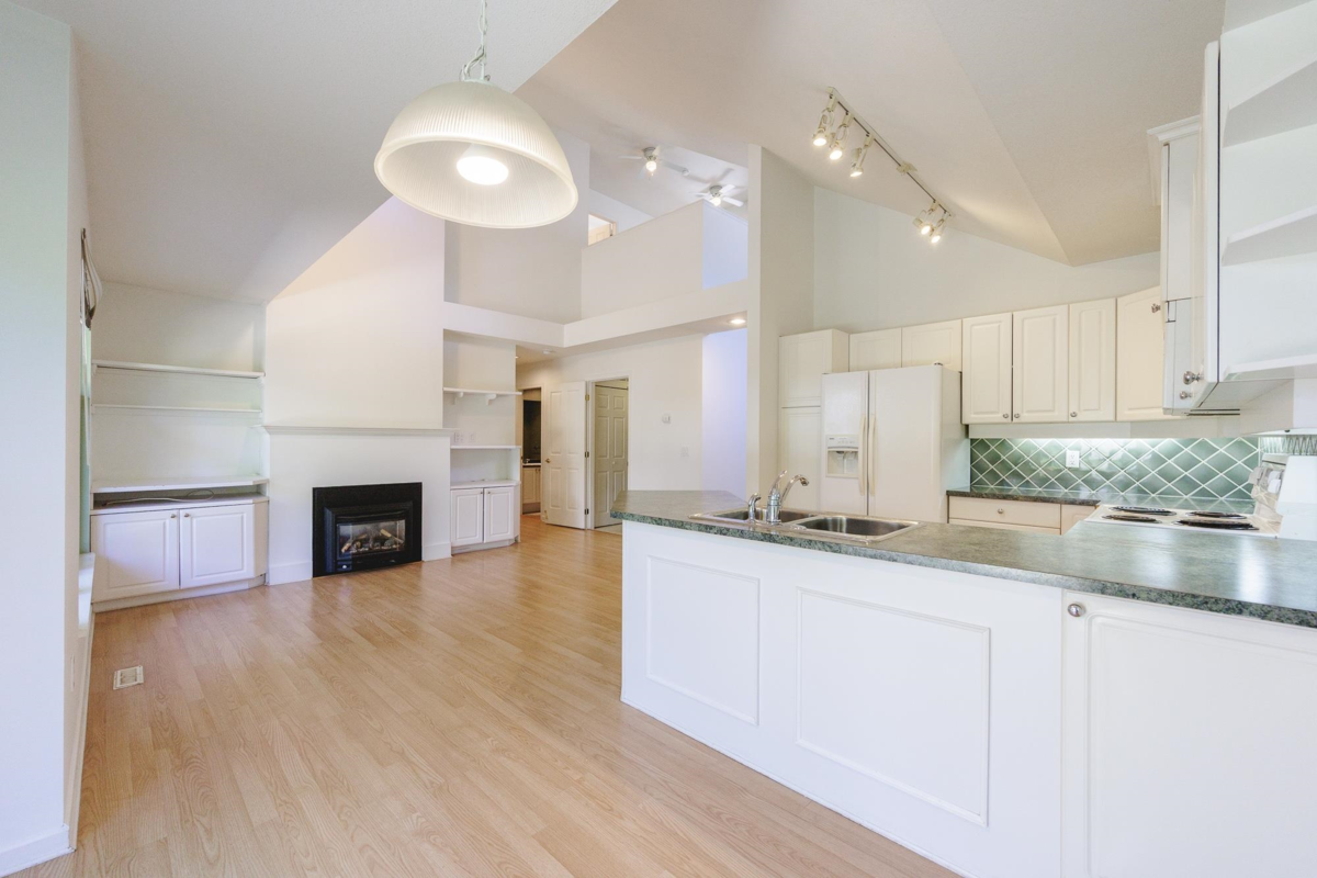 Office / Den Photo of 31 14877 33 Avenue, Surrey, BC