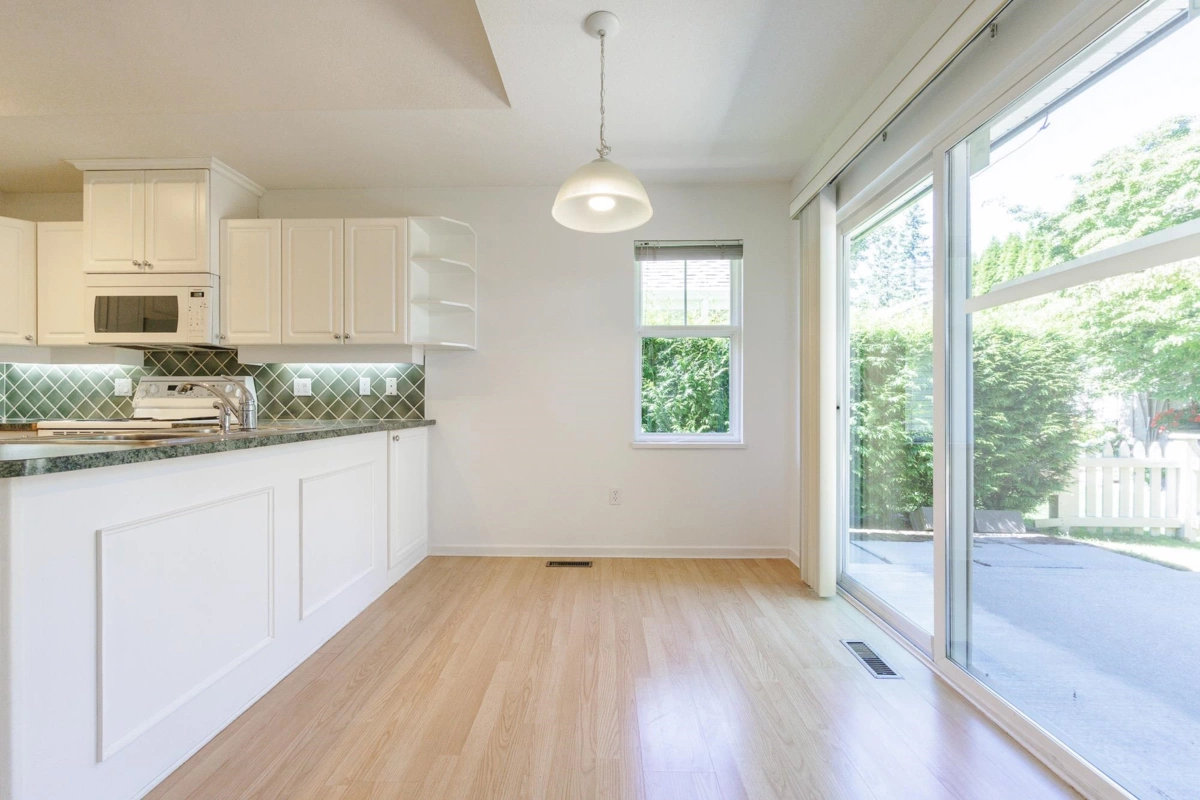 Powder Room Photo of 31 14877 33 Avenue, Surrey, BC