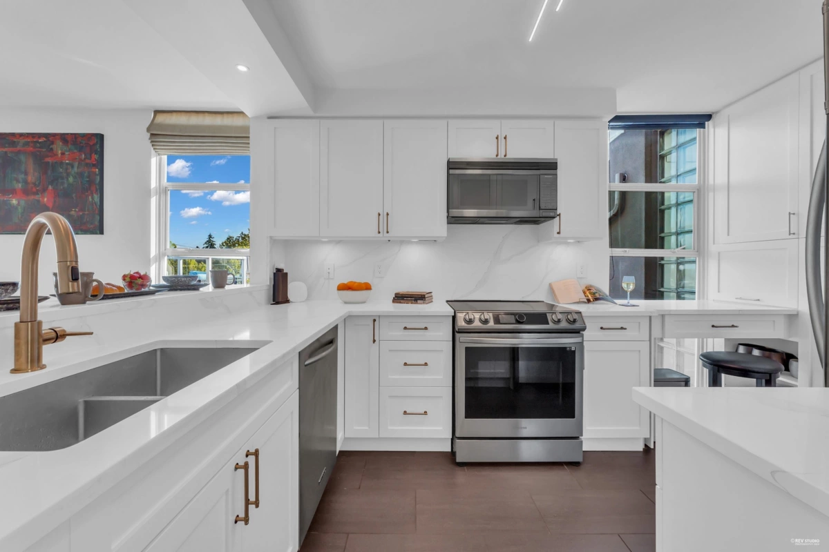 Bedroom 2 Photo of 2243 Oak Street, Vancouver, BC