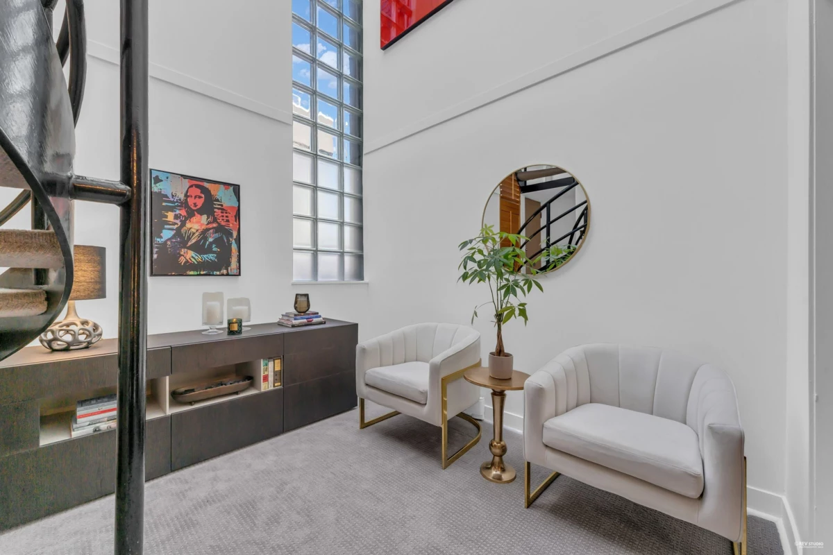 Office / Den Photo of 2243 Oak Street, Vancouver, BC