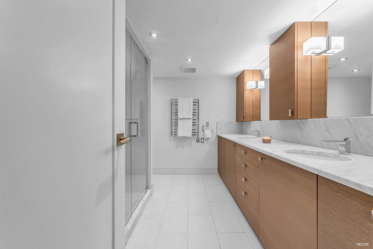 Staircase Photo of 2243 Oak Street, Vancouver, BC