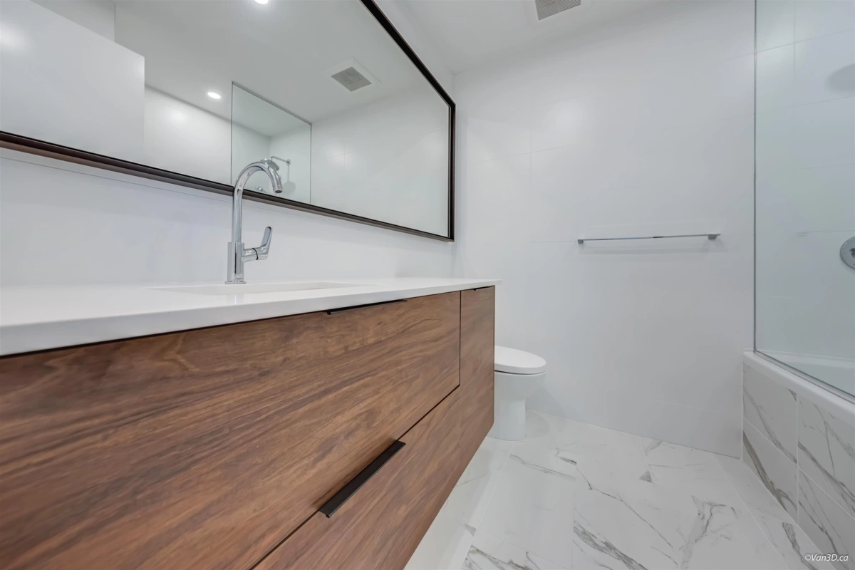 Outdoor Patio Photo of 1608 4711 Hazel Street, Burnaby, BC