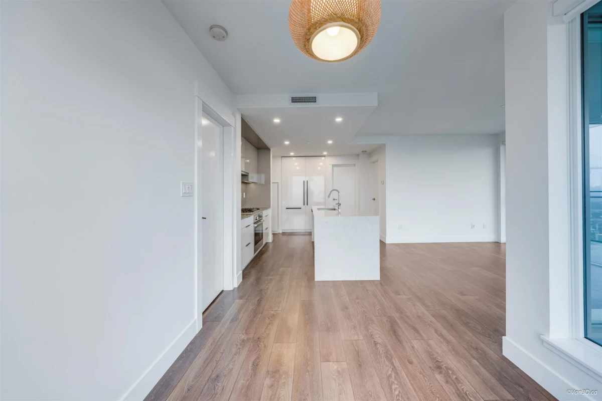 Walk-In Closet Photo of 1608 4711 Hazel Street, Burnaby, BC