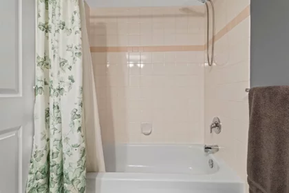 Laundry Room Photo of 206 32120 Mt Waddington Avenue, Abbotsford, BC