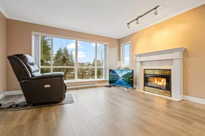 Living Room Photo of 206 32120 Mt Waddington Avenue, Abbotsford, BC