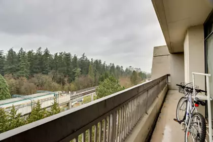 904 5932 Patterson Avenue, Burnaby, BC, Metrotown — 2 bed apartment/condo for sale