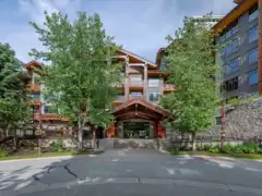 221 2202 Gondola Way, Whistler, BC