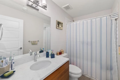 Walk-In Closet Photo of 2736 Aquila Drive, Abbotsford, BC