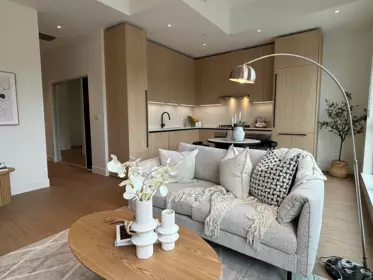 601 2235 E Broadway, Vancouver, BC