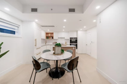 Kitchen Island Photo of 105 918 W 32nd Avenue, Vancouver, BC
