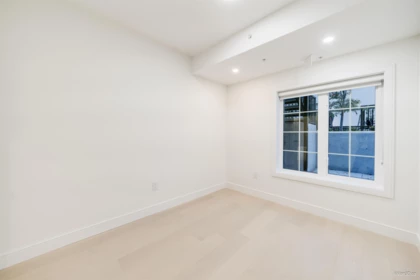 Laundry Room Photo of 105 918 W 32nd Avenue, Vancouver, BC