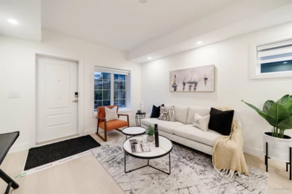 Mudroom Photo of 105 918 W 32nd Avenue, Vancouver, BC