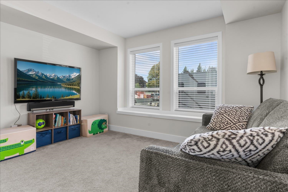 Outdoor Deck Photo of 10 45500 Campus Drive, Chilliwack, BC