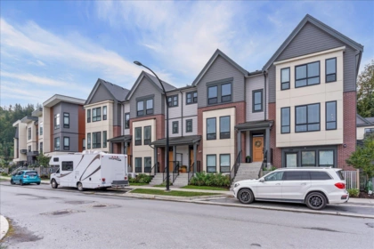 10 45500 Campus Drive, Chilliwack, BC, Chilliwack — Townhouse for sale