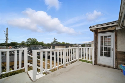 Mudroom Photo of 966 E 64th Avenue, Vancouver, BC