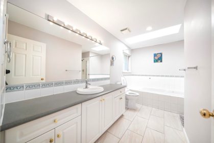 Primary Bathroom Photo of 14766 31 Avenue, Surrey, BC