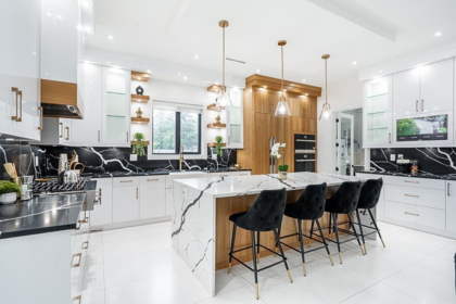 Kitchen Island Photo of 6052 172 Street, Surrey, BC