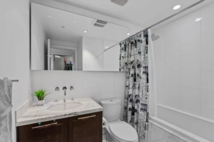 Hallway Photo of 312 2118 W 15th Avenue, Vancouver, BC