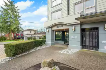 Hot Tub / Spa Photo of 317 405 Skeena Street, Vancouver, BC