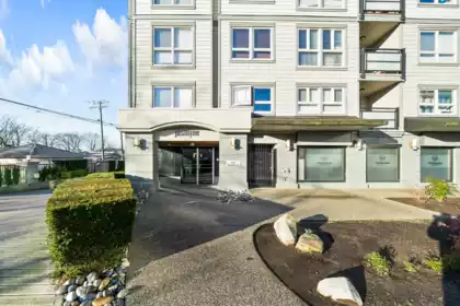 Outdoor Kitchen Photo of 317 405 Skeena Street, Vancouver, BC