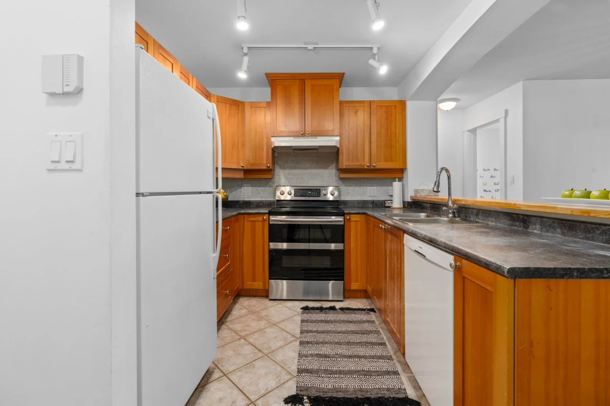 Family Room Photo of 212 1432 Parkway Boulevard, Coquitlam, BC