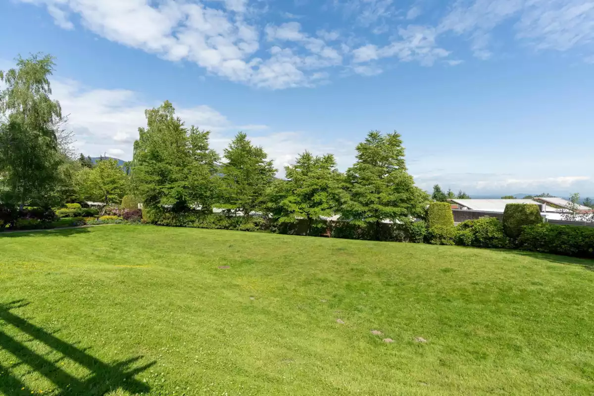 Swimming Pool Photo of 212 1432 Parkway Boulevard, Coquitlam, BC